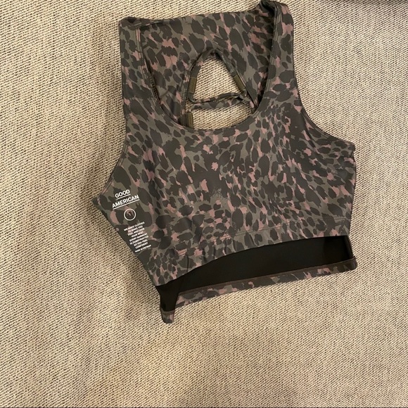 Sports bra ferocious crisscross by Good American - Picture 8 of 14